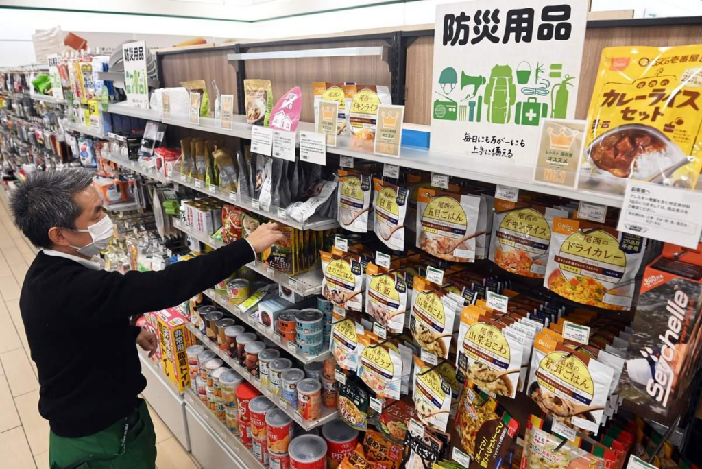 日本超市防災用品區